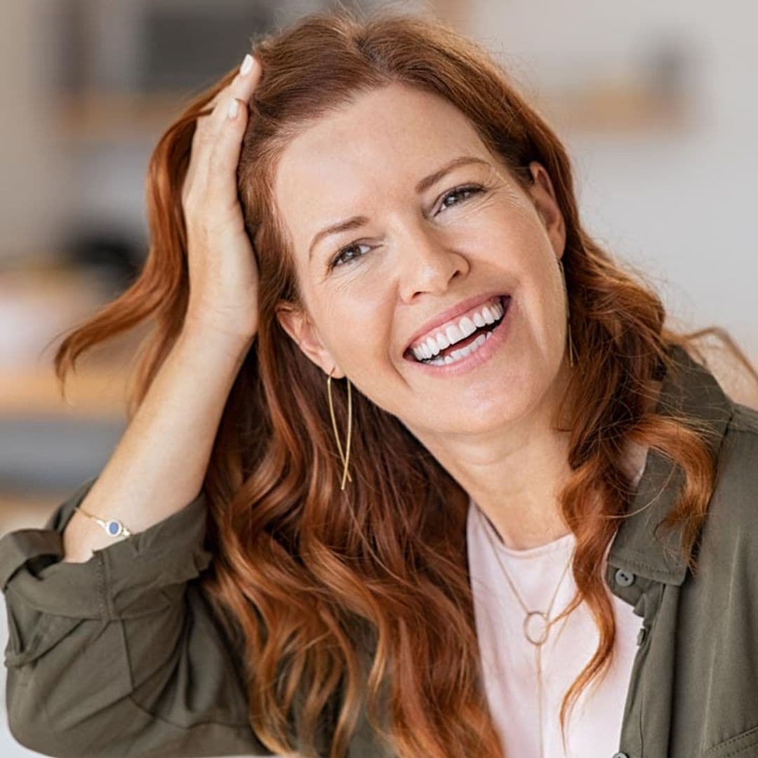 mujer sonriente