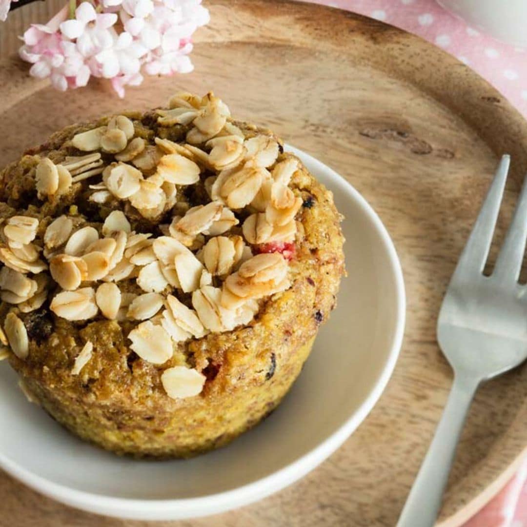 'Muffins' caseros de granola y arándanos