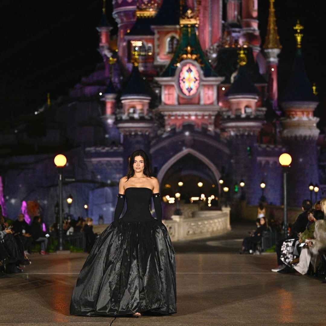 La sorpresa de la semana: Kylie Jenner cierra Paris Fashion Week con el desfile viral de Disneyland