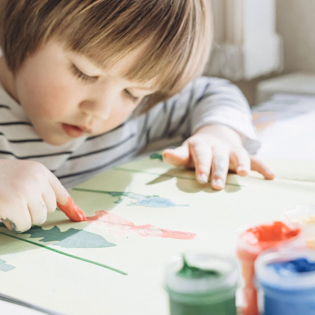 Arteterapia con niños: descubre todo lo que les puede aportar