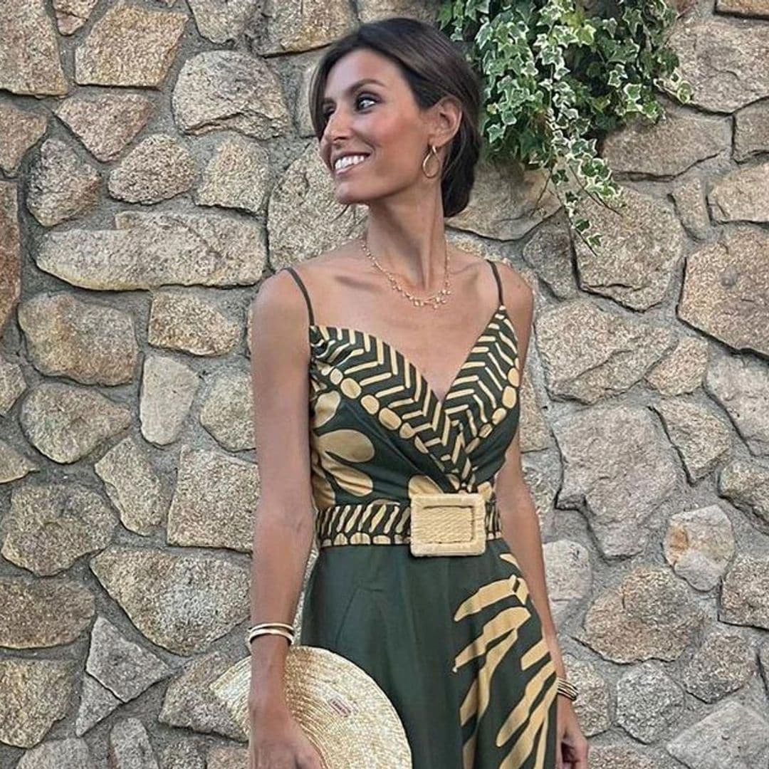 Solidario, sostenible y otros detalles del nuevo vestido tropical de Ana Boyer