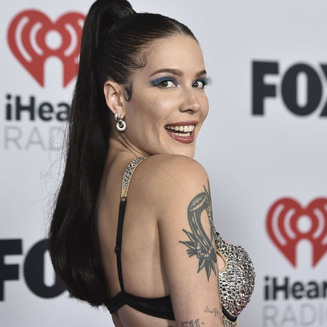 Halsey se supera con un revelador conjunto de pedrería hecho en España