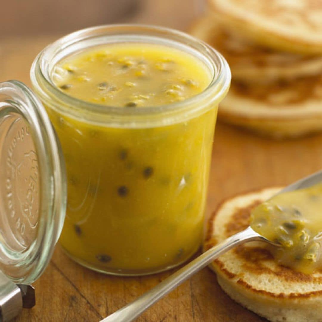 Mini tortitas con 'curd' de fruta de la pasión