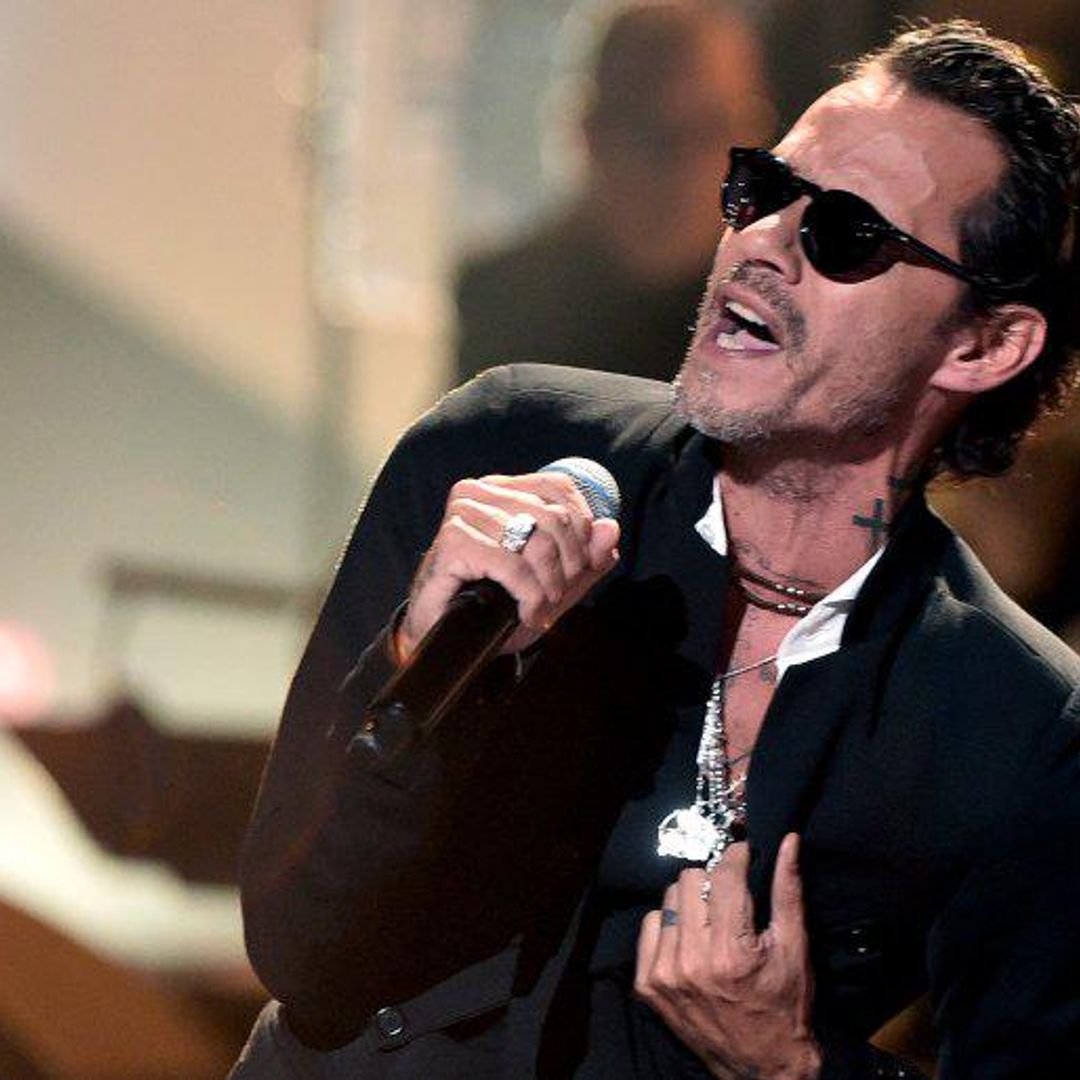 ¡Adorables! Marc Anthony y su 'mini' imitador conquistan el escenario