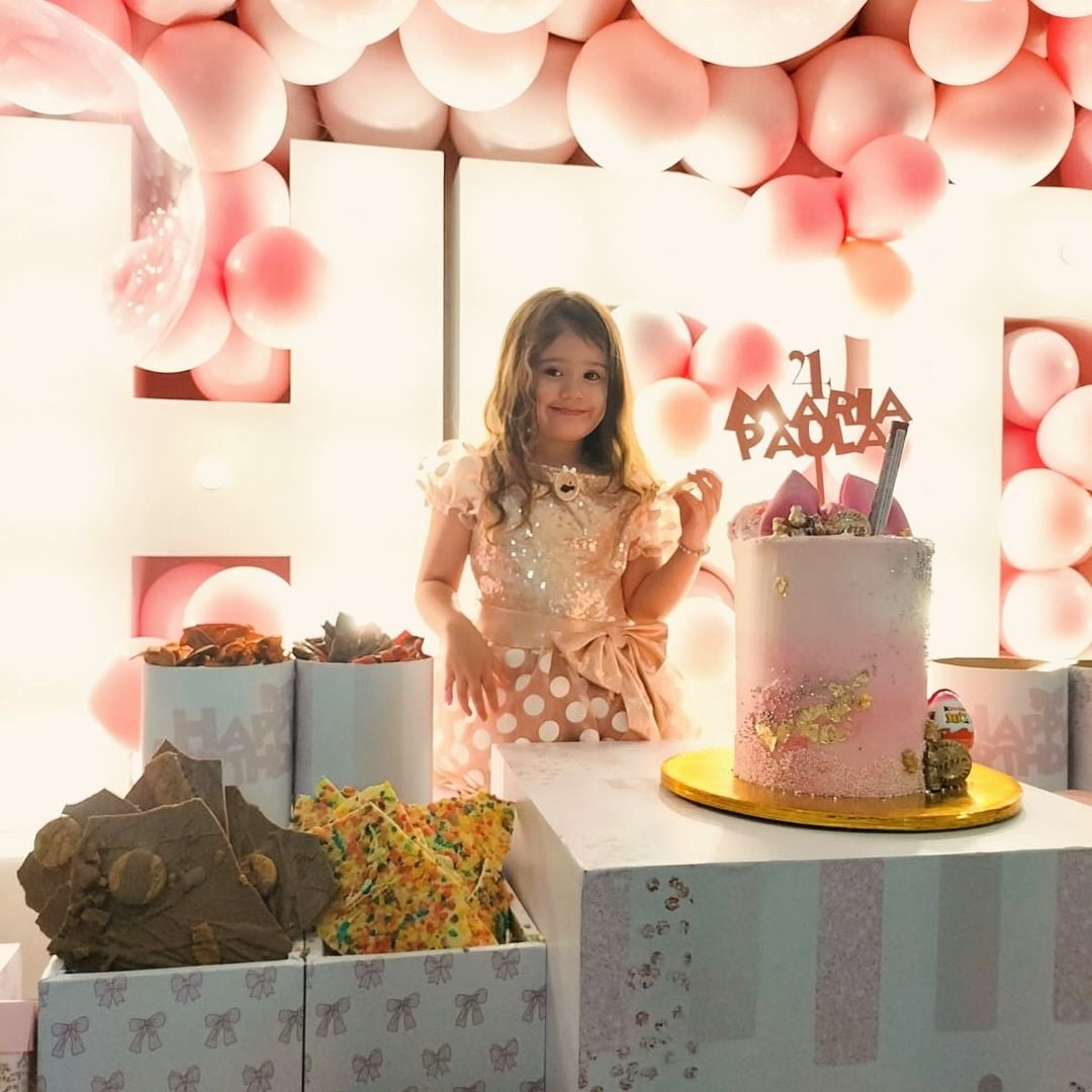 Dulce María celebra a su hija María Paula con una espectacular fiesta