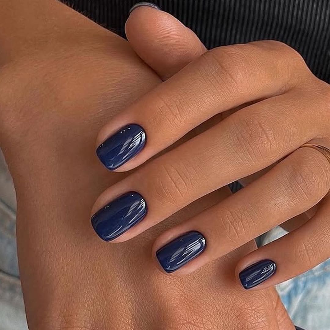 'Navy Blue Nails': cómo sumarte a la tendencia en manicura más sofisticada de la temporada