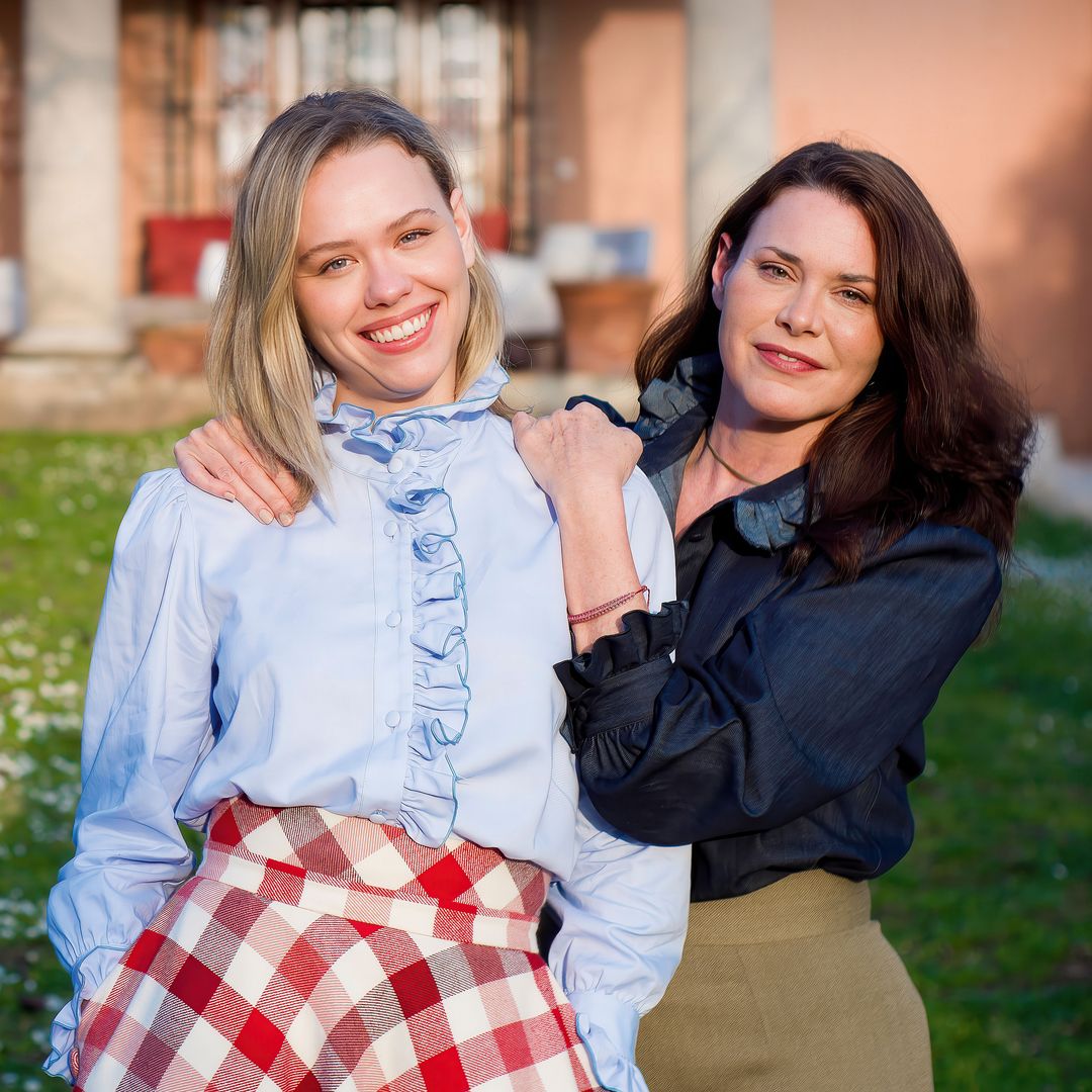 Almudena Lapique con su madre