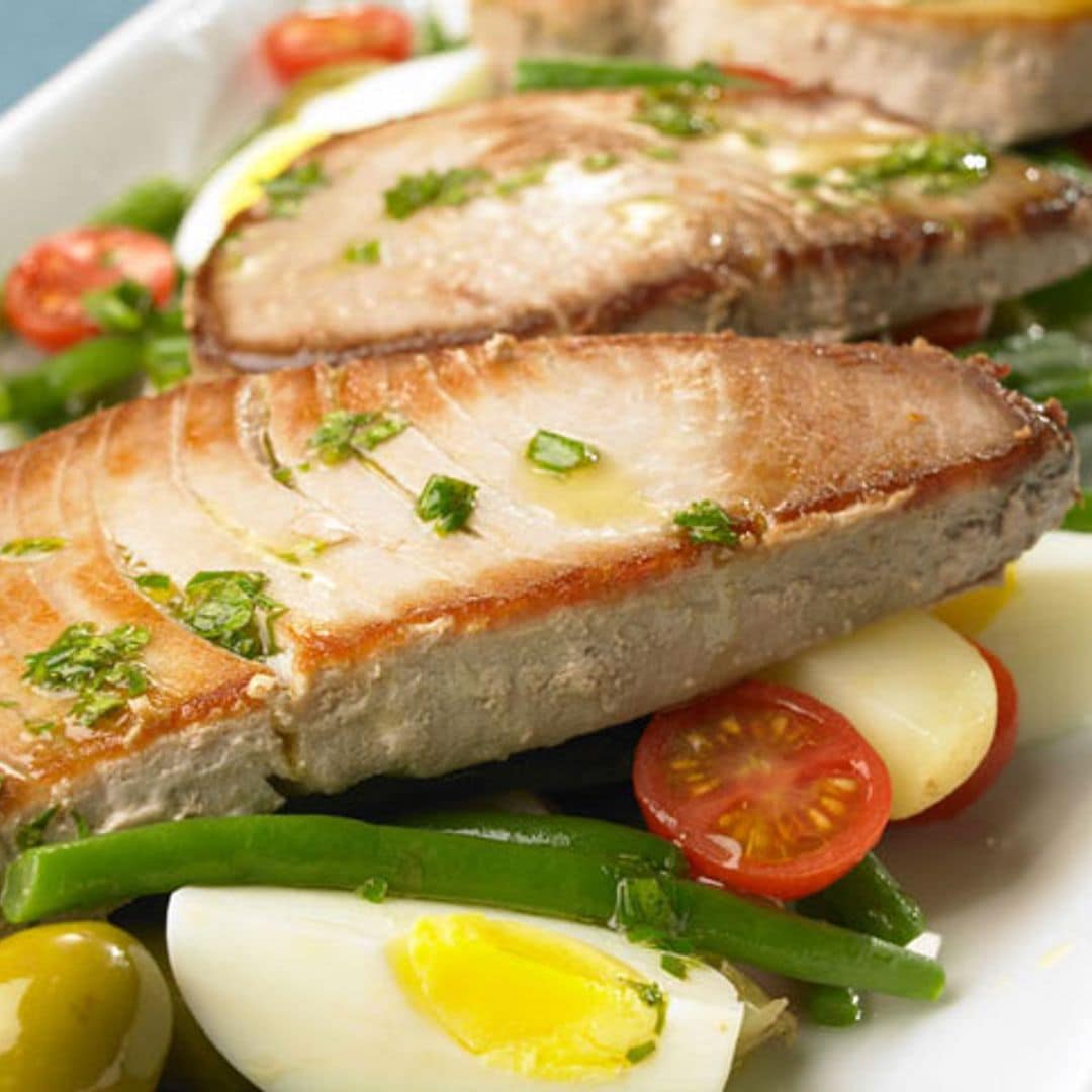 Filetes de atún a la plancha con ensalada de judías verdes