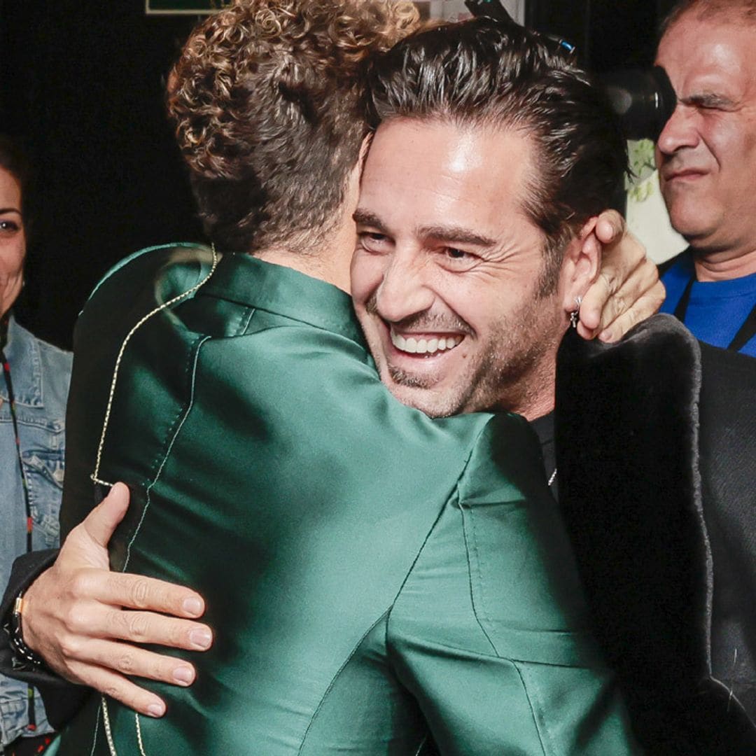 David Bisbal y Bustamante se funden en un efusivo abrazo tras años sin verse