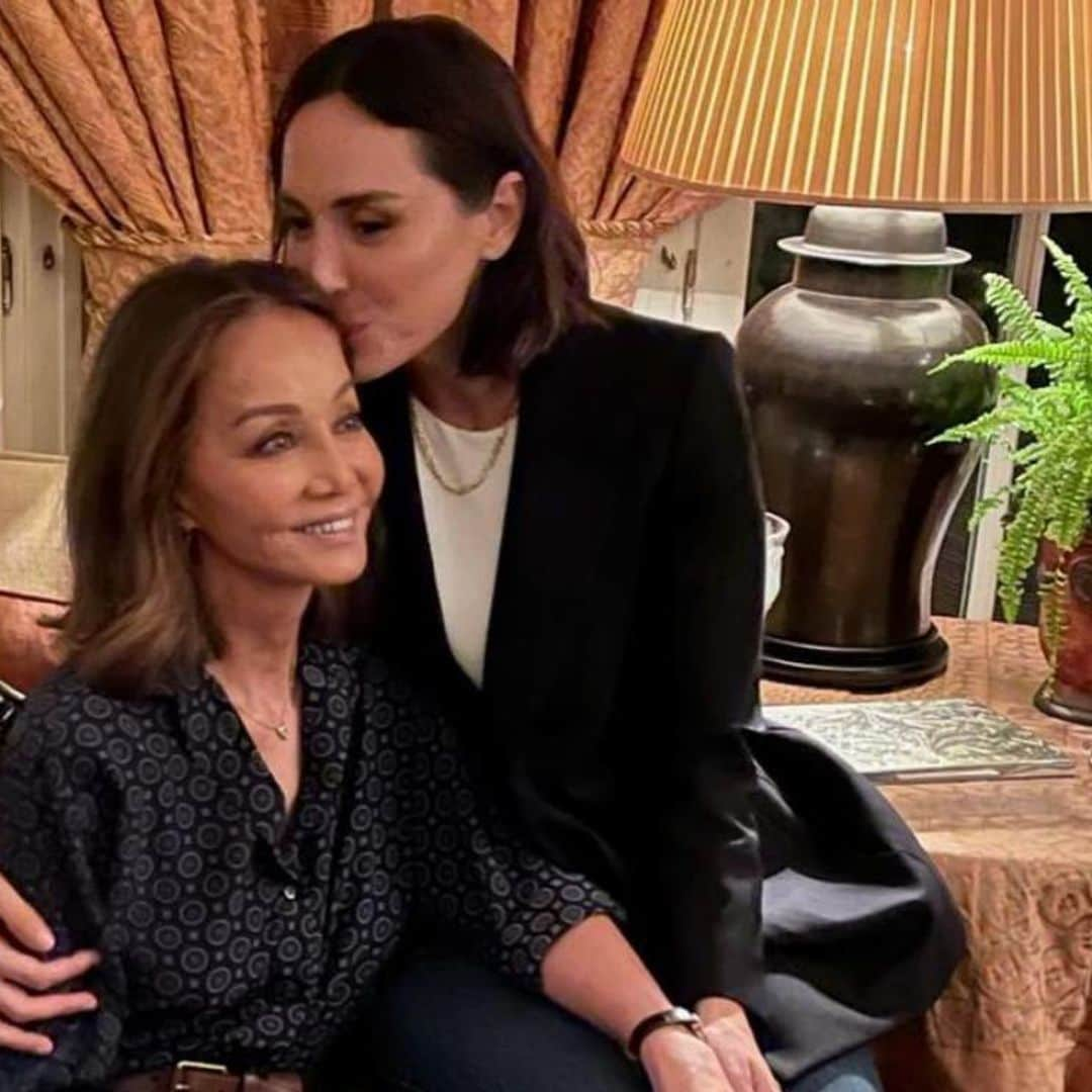 Tradición, risas y complicidad en el último plan de Tamara Falcó e Isabel Preysler como anfitrionas