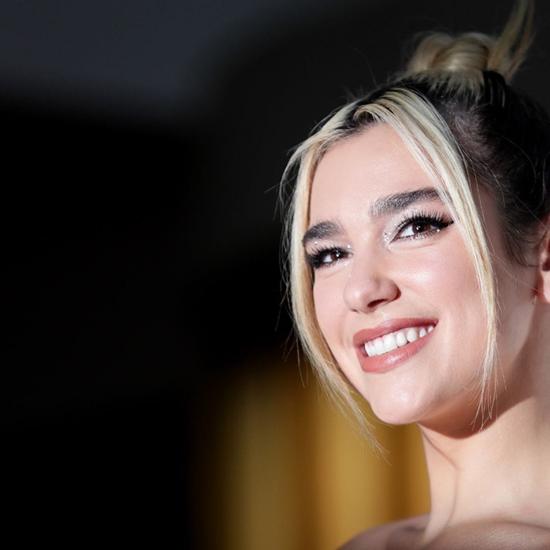 Dua Lipa nos sorprende con una ruta de vinos... ¡por los mejores sitios de Barcelona!