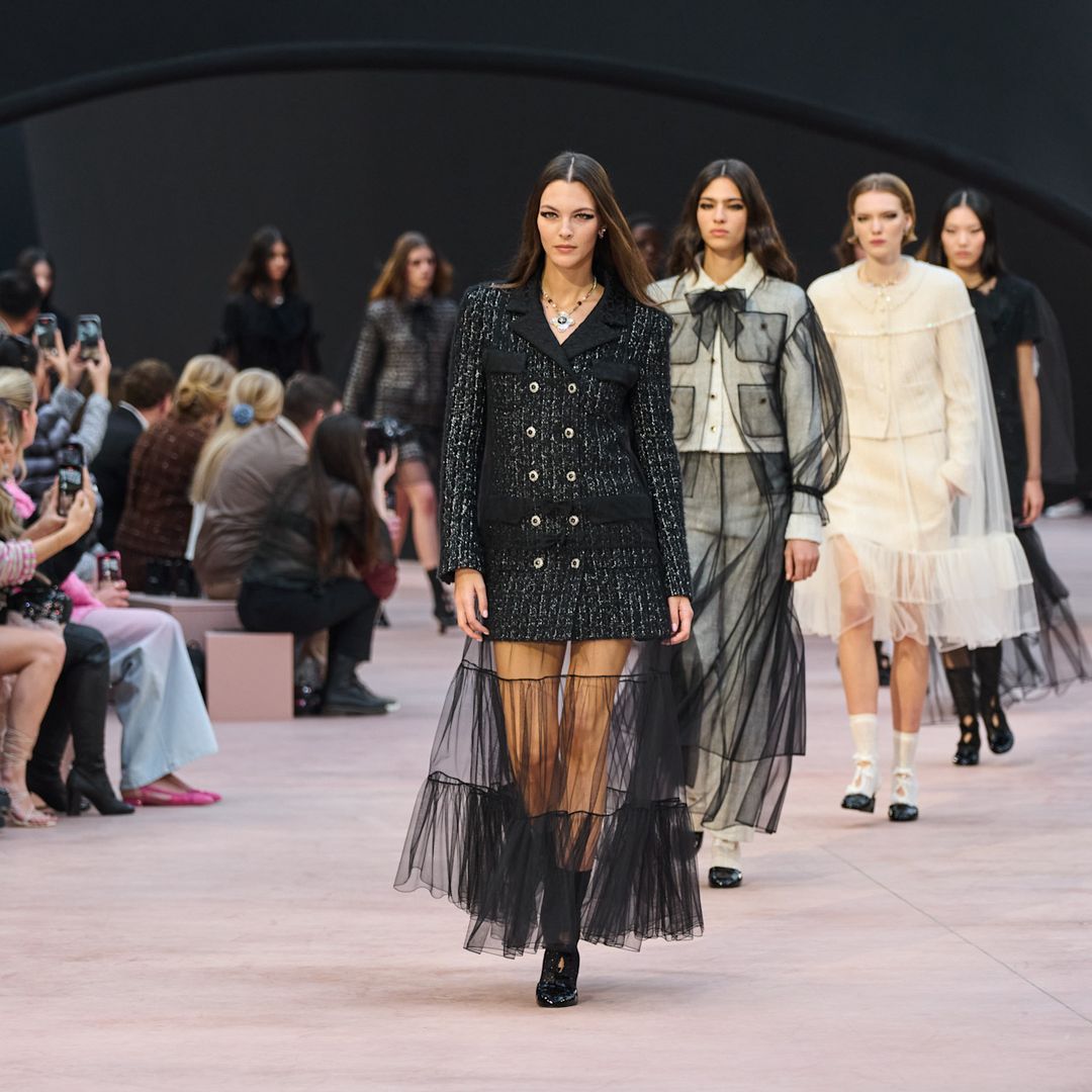 Todos los detalles del desfile de Chanel en Paris Fashion Week