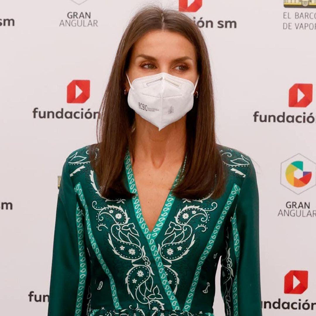 El vestido viral que doña Letizia 'comparte' con Sonsoles Ónega