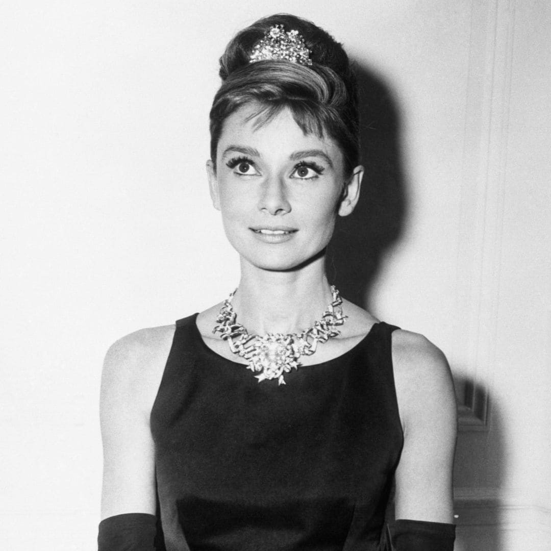 Los looks icónicos de Audrey Hepburn en 'Desayuno con diamantes', película que cumple 61 años