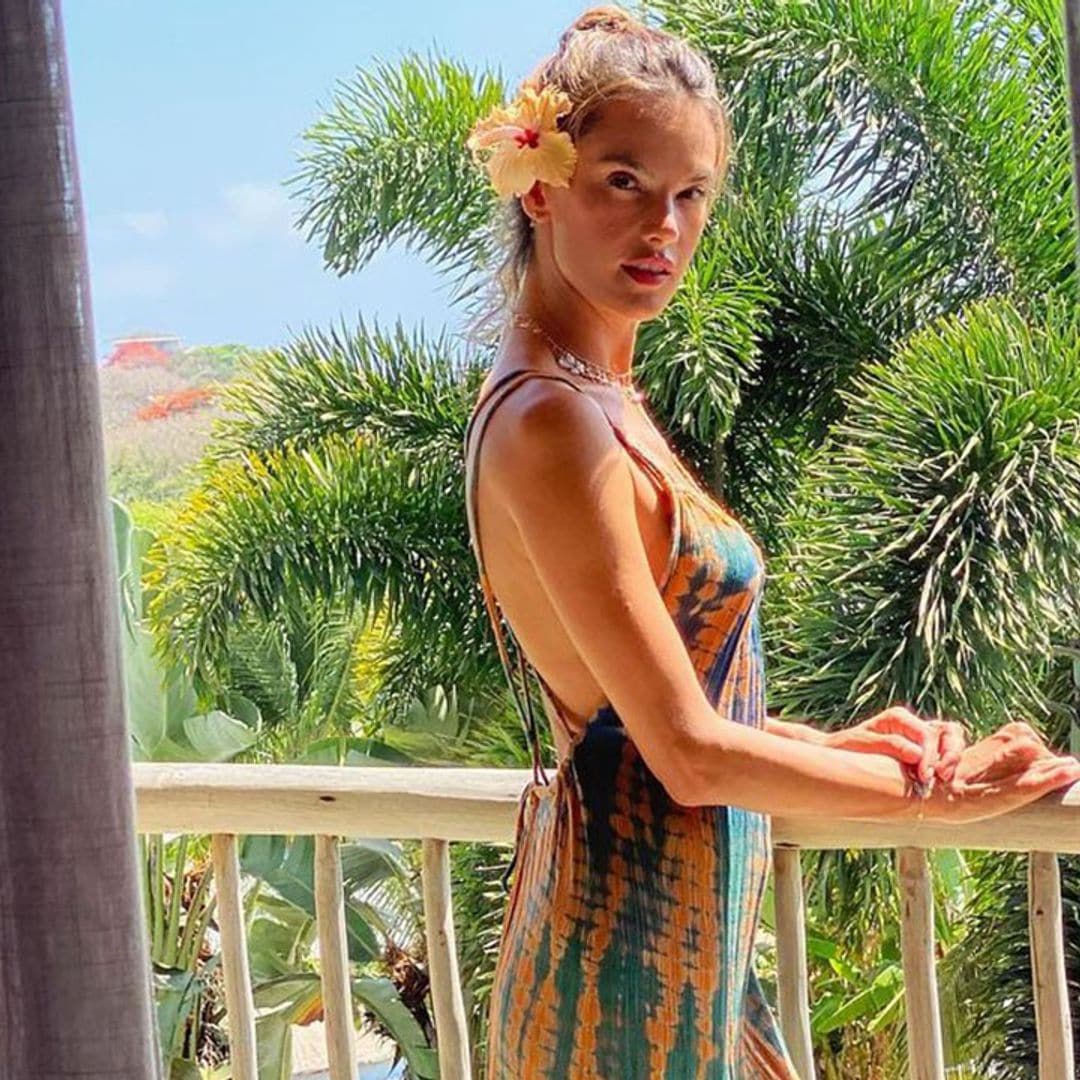 Vestidos 'tie-dye' o por qué invertir en el estampado que rejuvenece y es tendencia