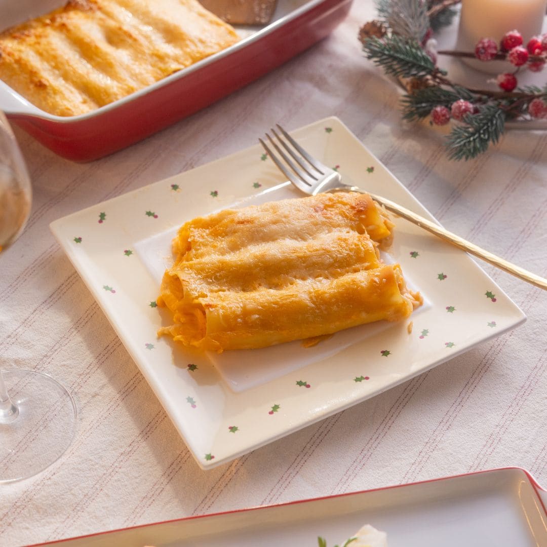 Canelones rellenos de surimi rallado y gambas