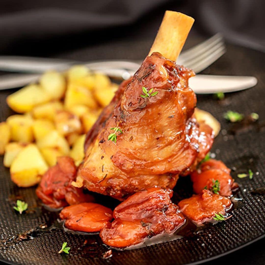 Cordero asado con orejones y jarabe de granada