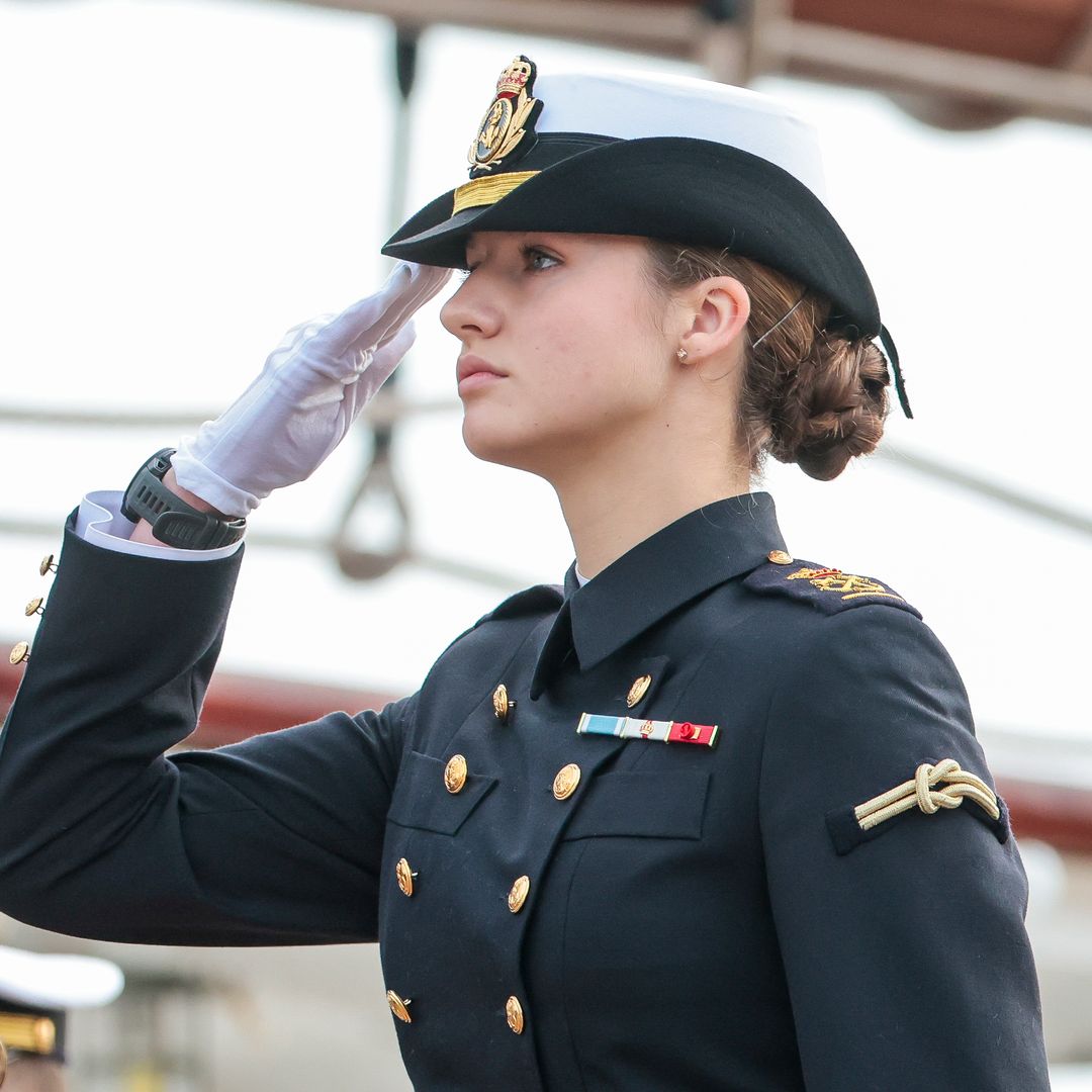 La princesa Leonor ya navega en el Juan Sebastián de Elcano tras zarpar desde Cádiz