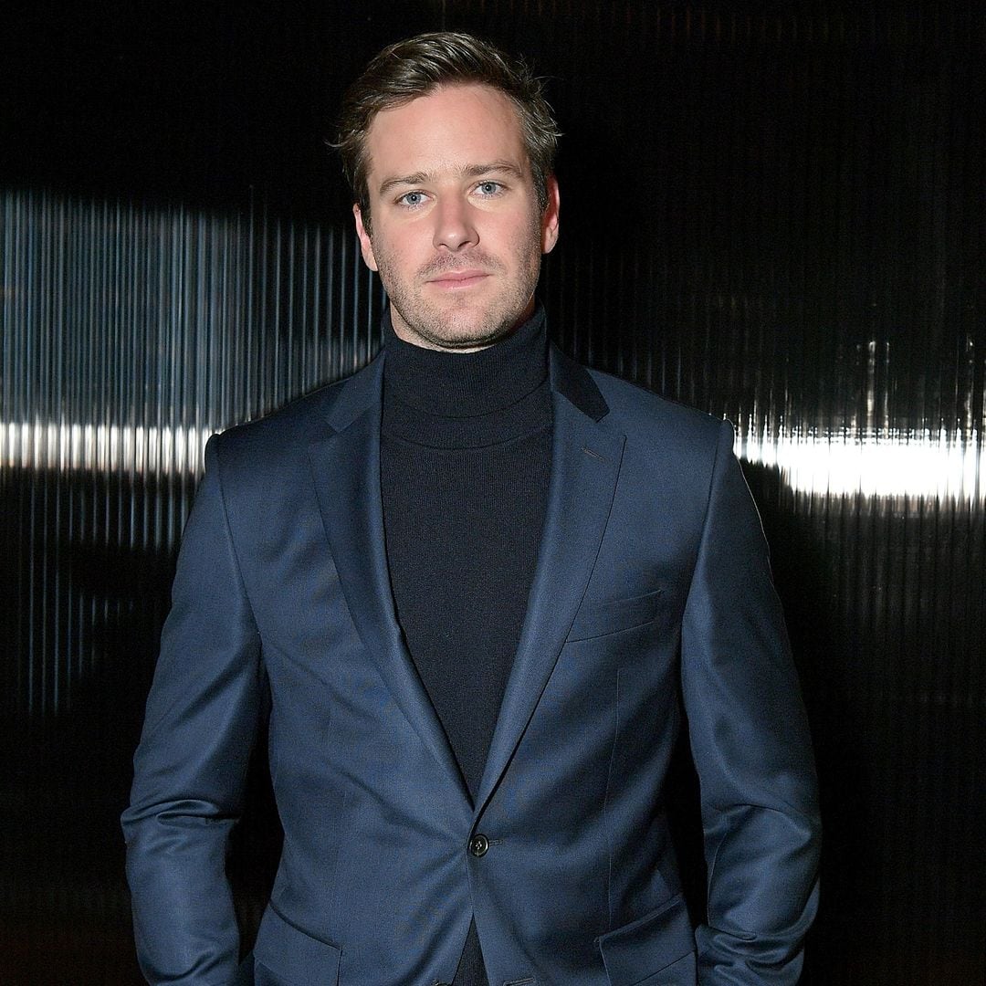 El actor Armie Hammer, acusado hace tres años de ‘tendencias caníbales’, regresa a Hollywood para limpiar su imagen