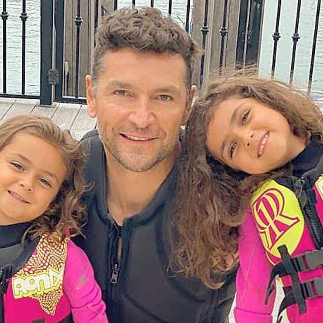 Las hijas de Jacky Bracamontes se llevan un gran susto con su papá: ¡nadaban cerca de un tiburón!