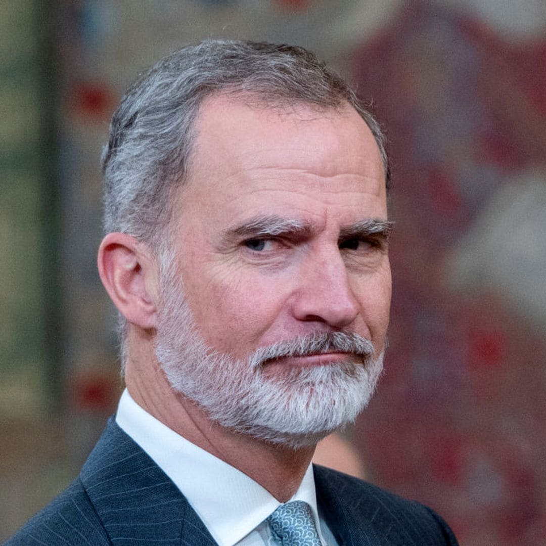 El rey Felipe asiste con su madre y sus hermanas al funeral de Fernando de Borbón y Medina en Sevilla