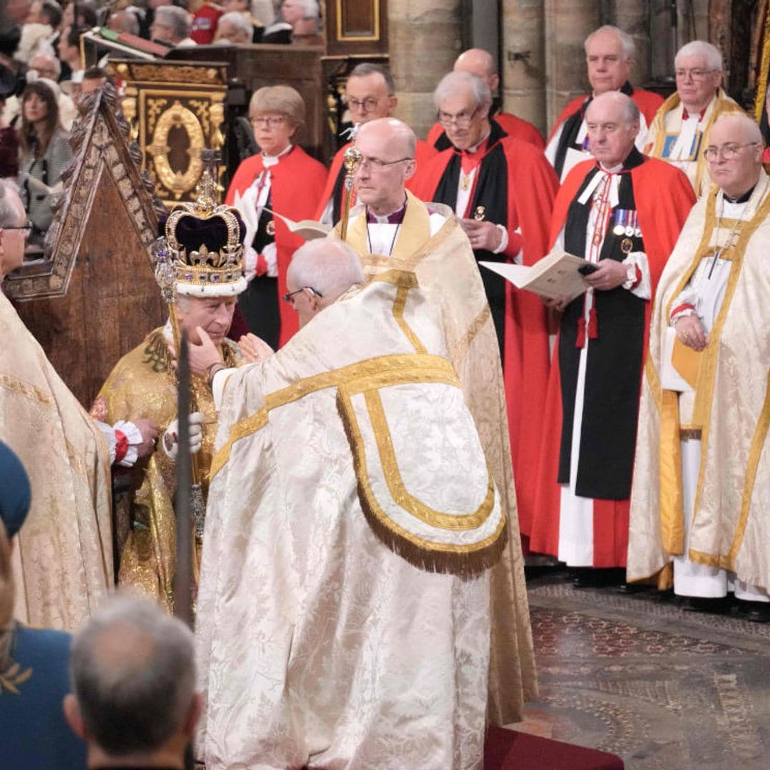 Los reyes Carlos III y Camilla, coronados en una espectacular e histórica ceremonia medieval cargada de simbolismo