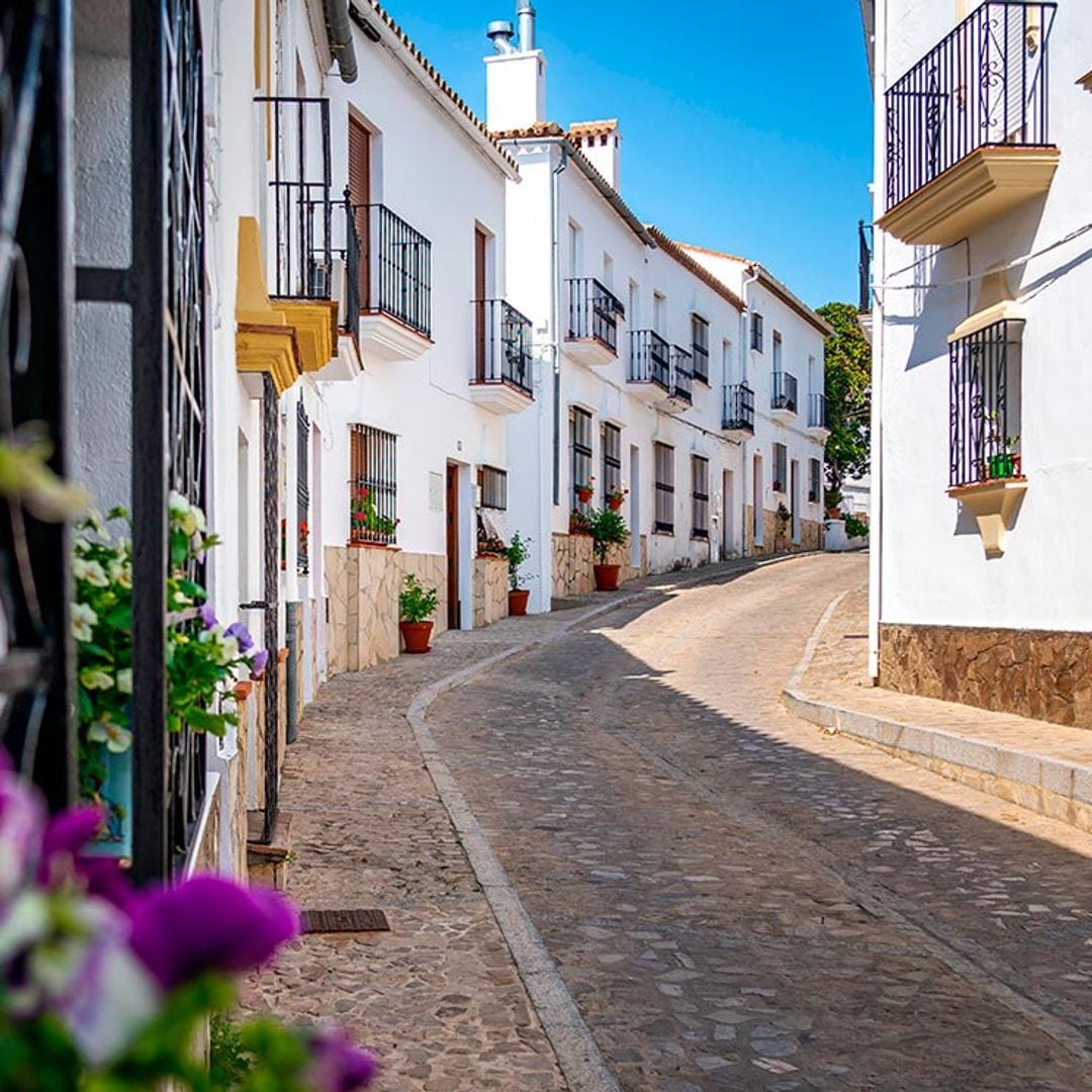 Ruta por los pueblos de España que triunfan por su artesanía y encanto rural