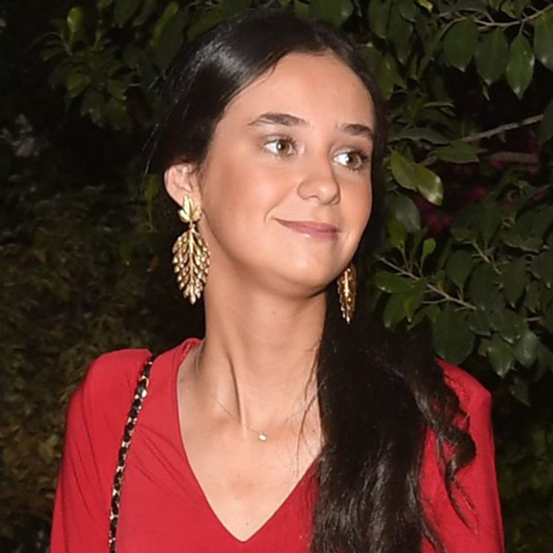 Victoria Federica brilla en su puesta de largo con un vestidazo 'rojo Letizia'