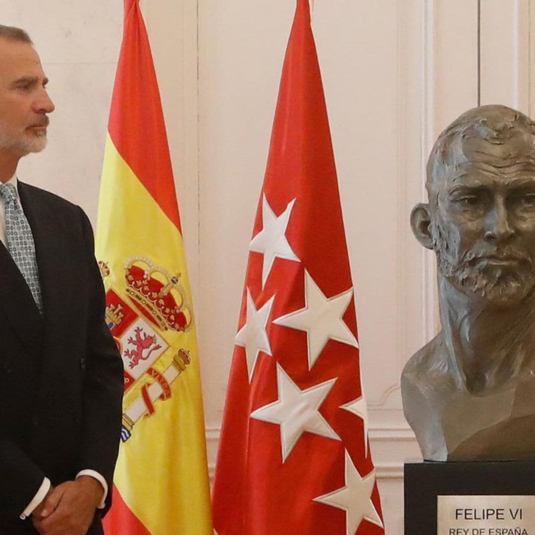 Todos los detalles de la nueva escultura de Felipe VI