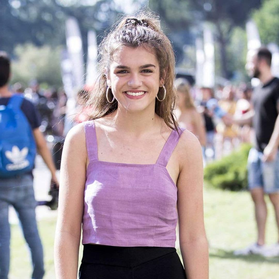 Las espectaculares imágenes de Amaia Romero lanzándose en paracaídas mientras luce sonrisa