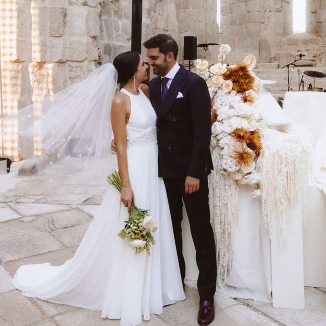 Un monasterio en ruinas y decoración de sal: la boda de Ana en la sierra de Madrid