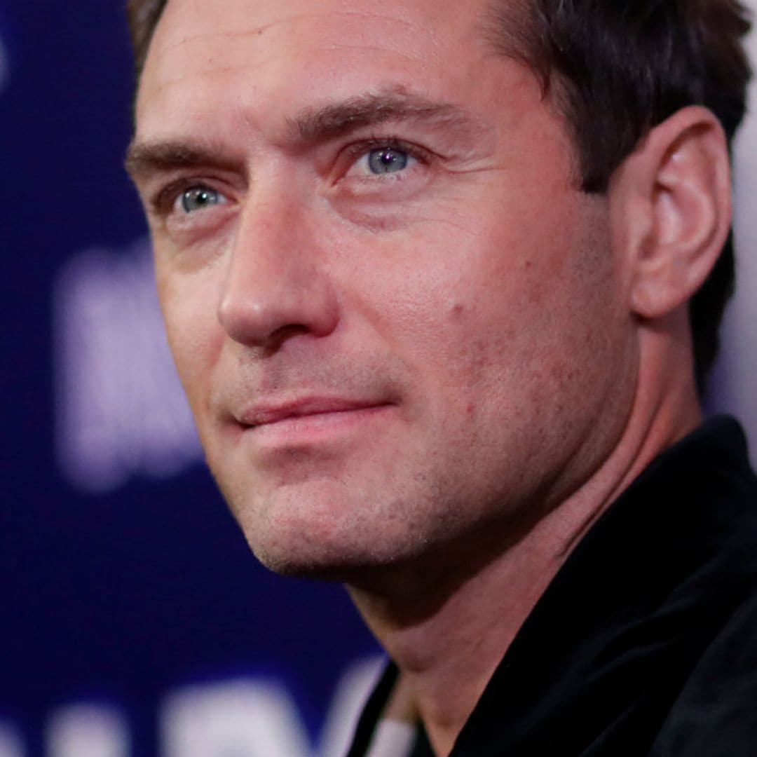 Jude Law se une a Taika Waititi en una serie que se burlará de Hollywood