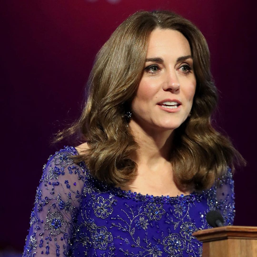 Kate Middleton recupera su majestuoso vestido 'Bollywood' tras su encuentro con Meghan