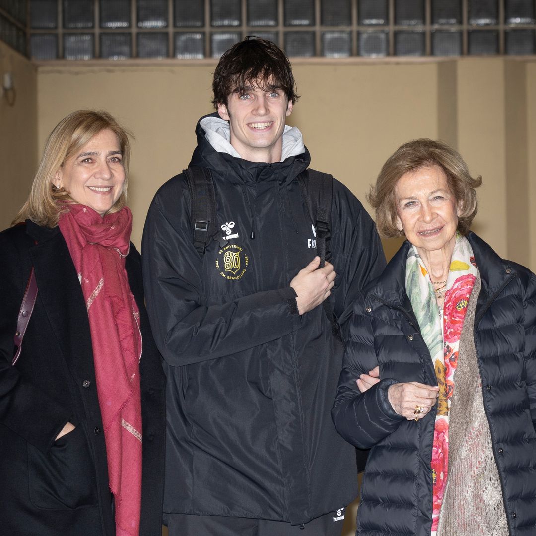 El encuentro prenavideño de la reina Sofía y la infanta Cristina con Pablo Urdangarin lleno de gestos de cariño