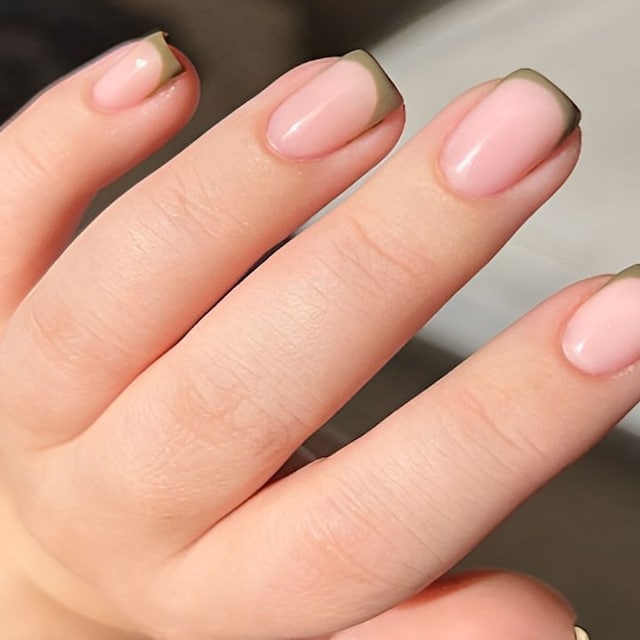 micro french nails 1