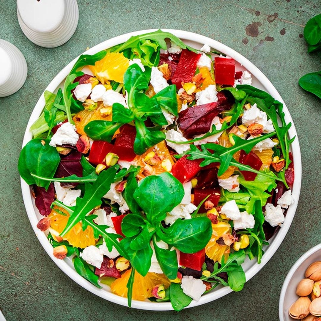 Ensalada de remolacha y naranja con pistachos y ricotta