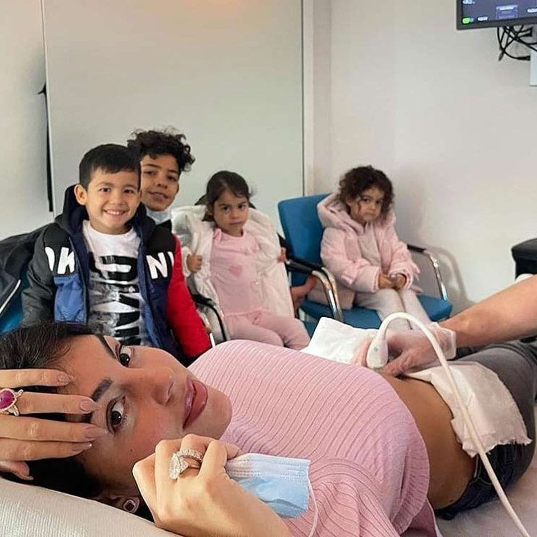 ¿Niños o niñas? Los hijos de Georgina y Cristiano descubren que los hermanitos que tendrán son…