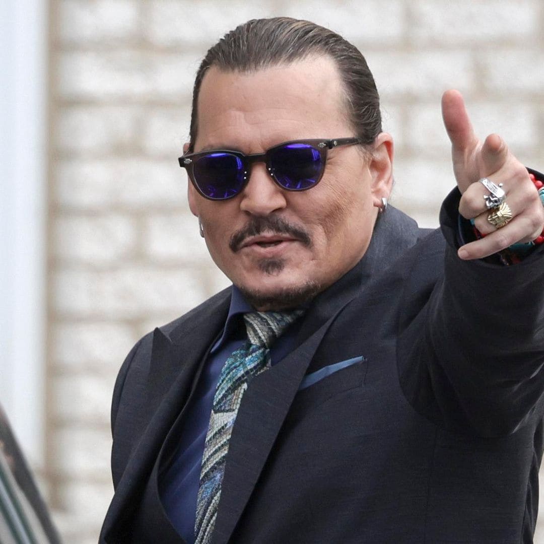 Johnny Depp aparece con nuevo look sin barba ni bigote