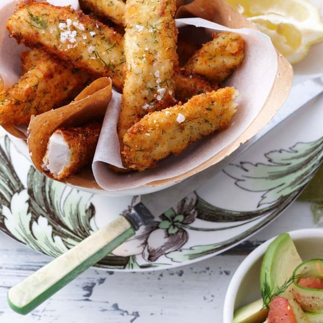 Bastones de merluza con ensalada de naranja sanguina