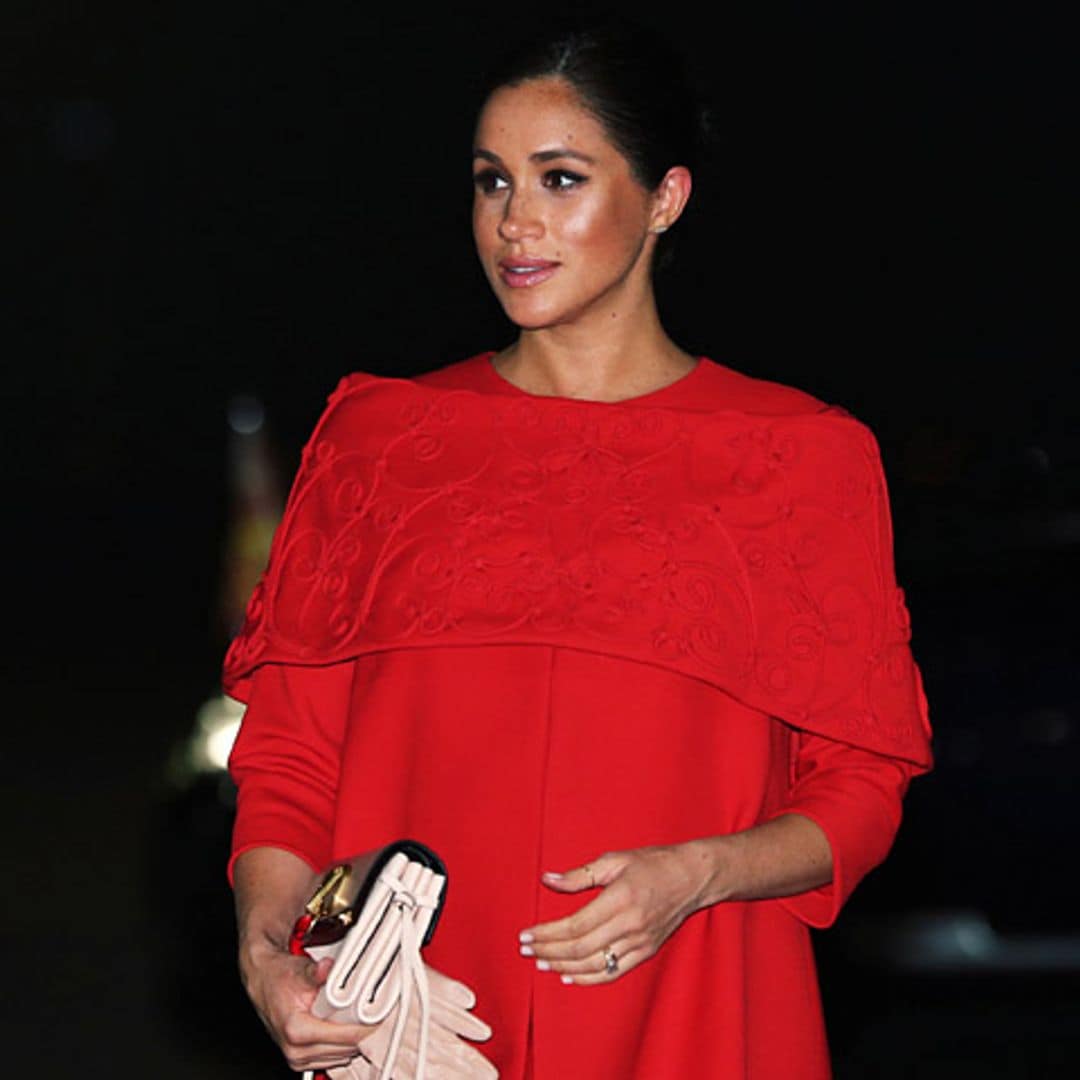 El vestido con mensaje de Meghan Markle a su llegada a Marruecos