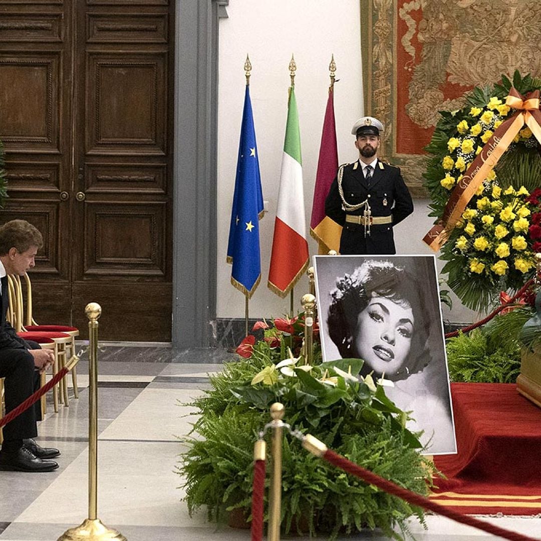 Javier Rigau, junto al hijo y nieto de Gina Lollobrigida, preside la capilla ardiente por la actriz