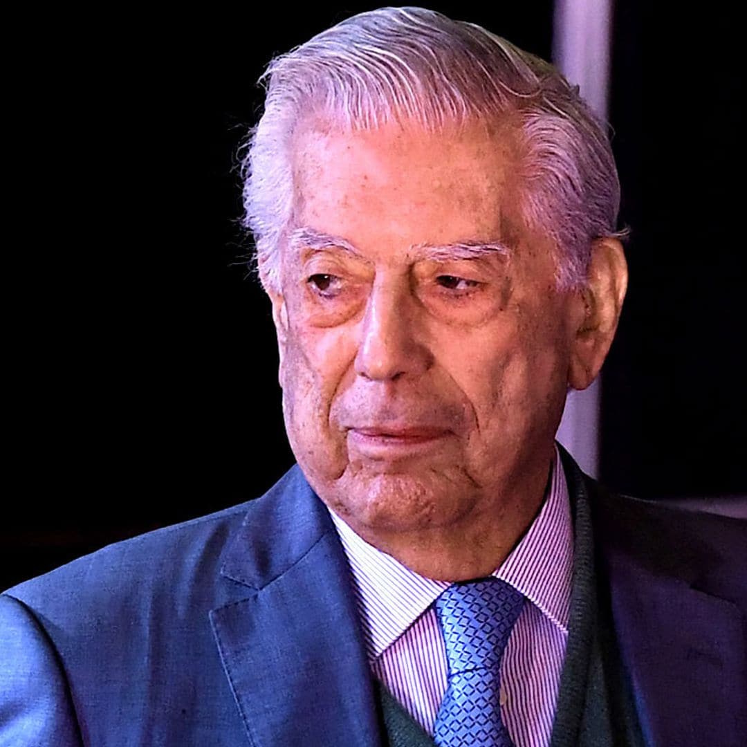 Mario Vargas Llosa cruza el charco en su primer acto público tras recuperarse del covid