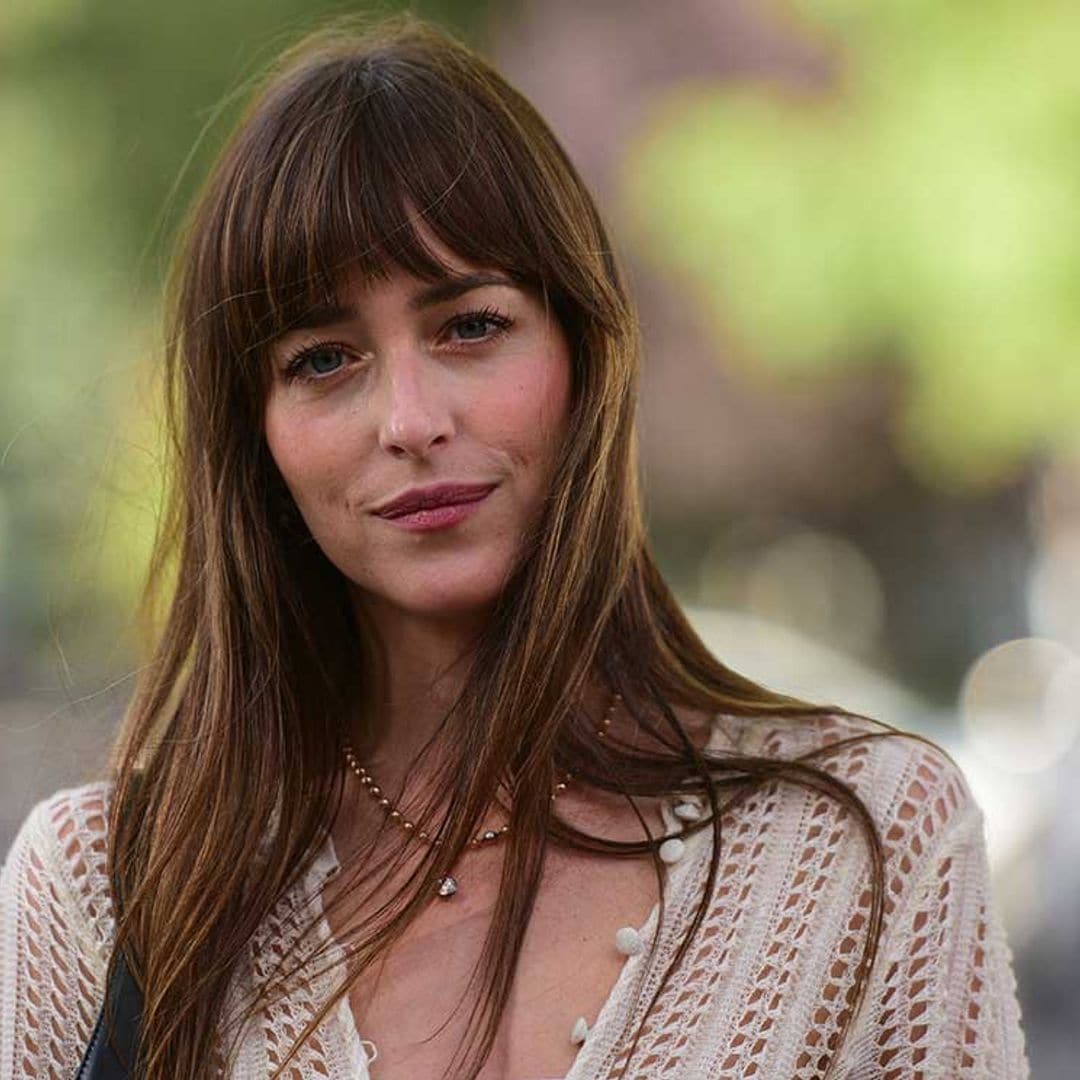 Estos tres hábitos de relajación de Dakota Johnson se convertirán en tus propósitos de Año Nuevo