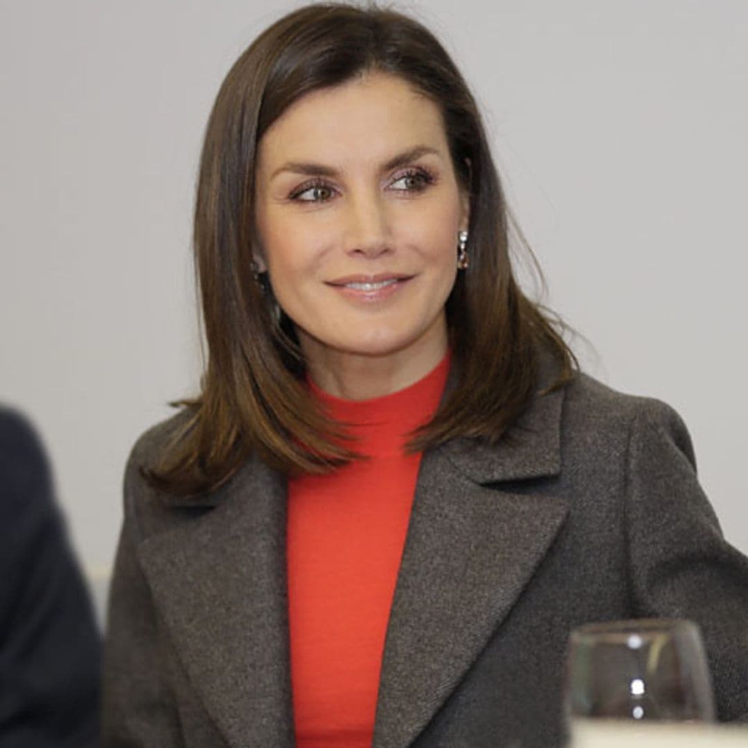 El de Kylie Jenner y otros abrigos llamativos que doña Letizia ha reciclado en 2018