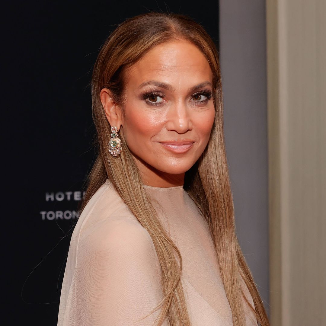 Revelan detalles del comentado encuentro de JLo y Matt Damon: “Tuvieron una conversación larga y profunda’