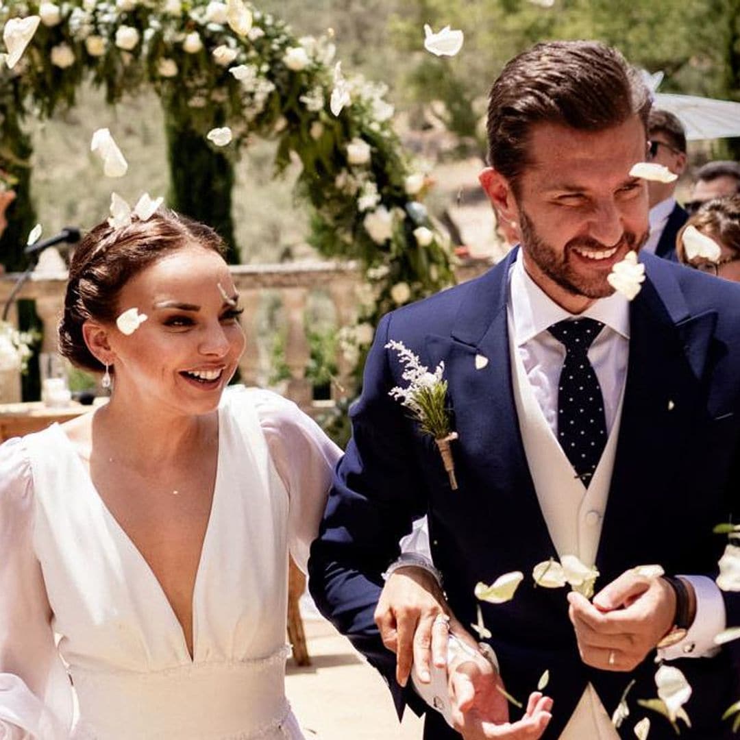 En vídeo, la ceremonia de la boda de Chenoa y Miguel Sánchez Encinas