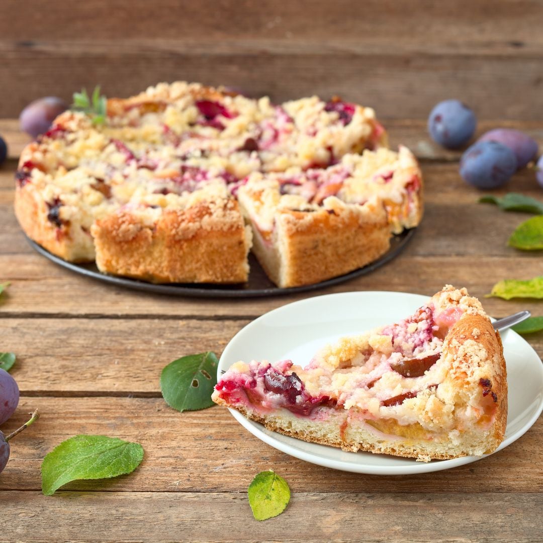 ¡Deliciosa y sencillísima! Tarta de ciruelas, al estilo alemán