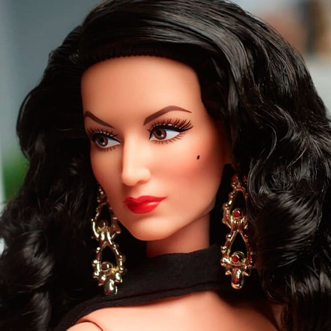 Todos los detalles de la Barbie de María Félix