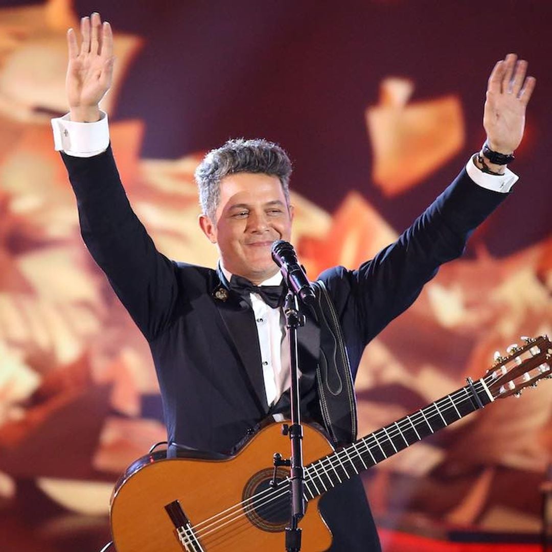 Alejandro Sanz vuelve a cantar al amor... ¡y no regresa solo!