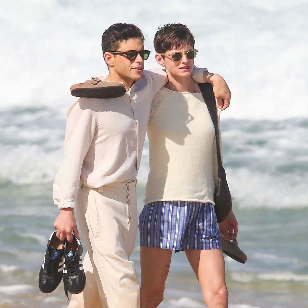 Emma Corrin y Rami Malek, el amor de cine de 'Los chicos de Ipanema', tras un año juntos y un misterioso anillo